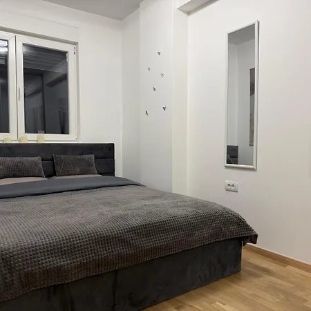 So Chic Kod Kastela Баня-Лука